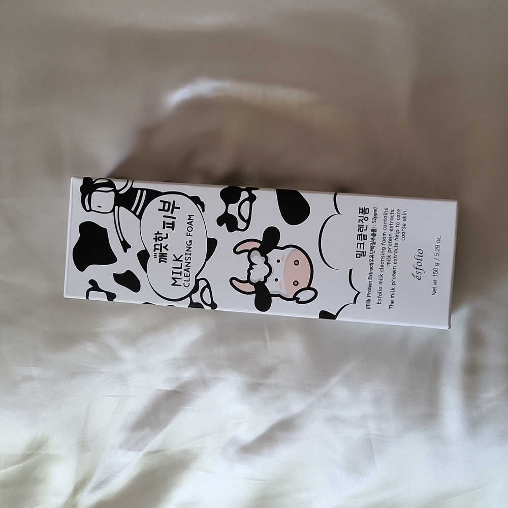 Esfolío Korean Milk Cleansing Foam Skincare